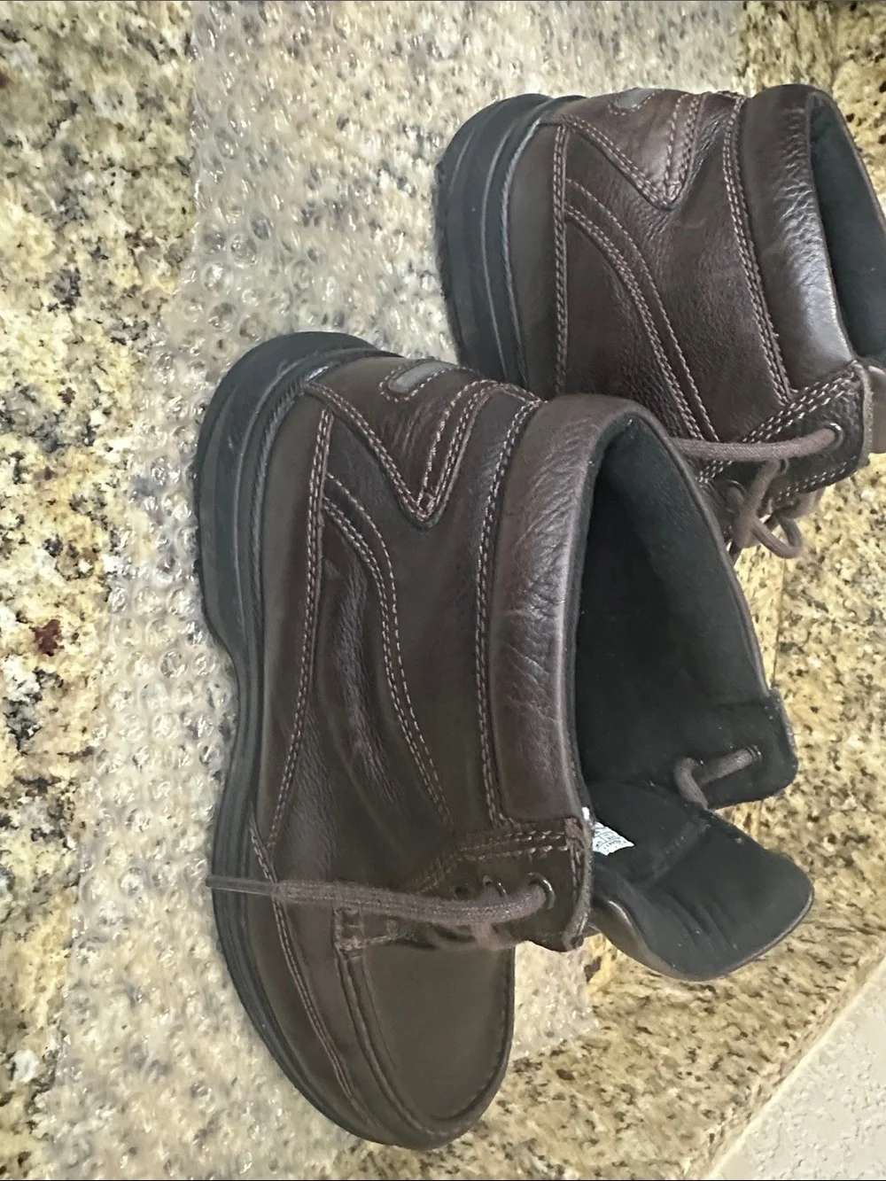 Rockport Men's Dark Brown Leather Chukka Boots  Size 11